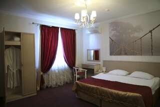 Гостиница Эль Греко Краснодар Улучшенный двухместный номер с 1 кроватью-5