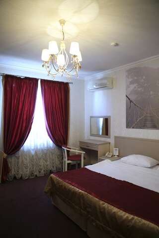 Гостиница Эль Греко Краснодар Улучшенный двухместный номер с 1 кроватью-3